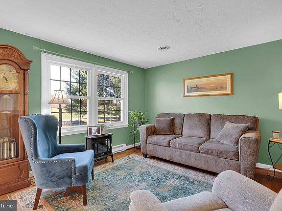 5th image of 5709 Adamstown Rd