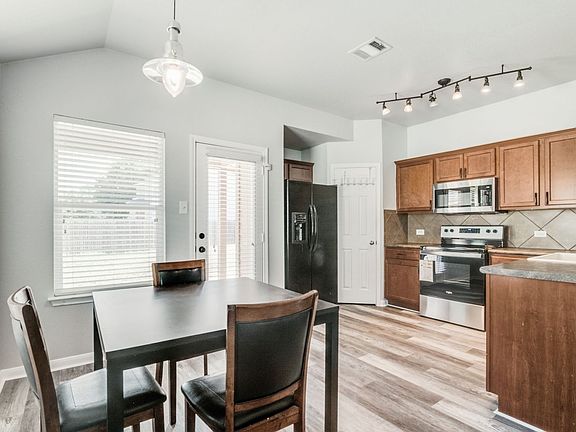 3rd image of 179 Valero Dr