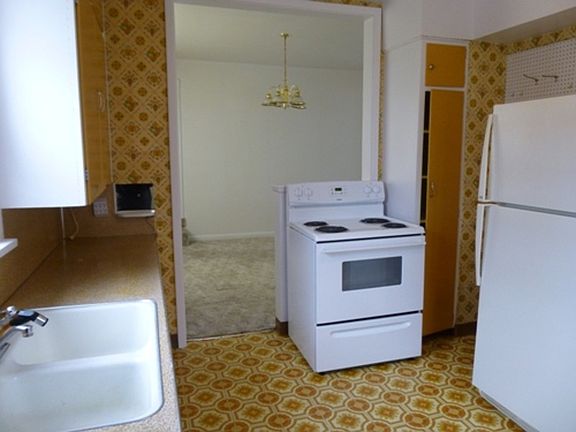 3rd image of 141 Burlington Ave