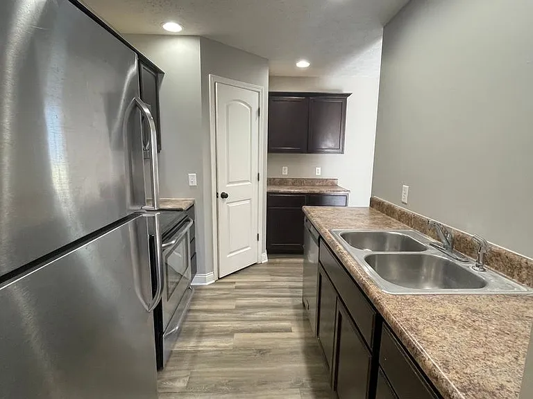 2820 Flagstone Way — Photo 2