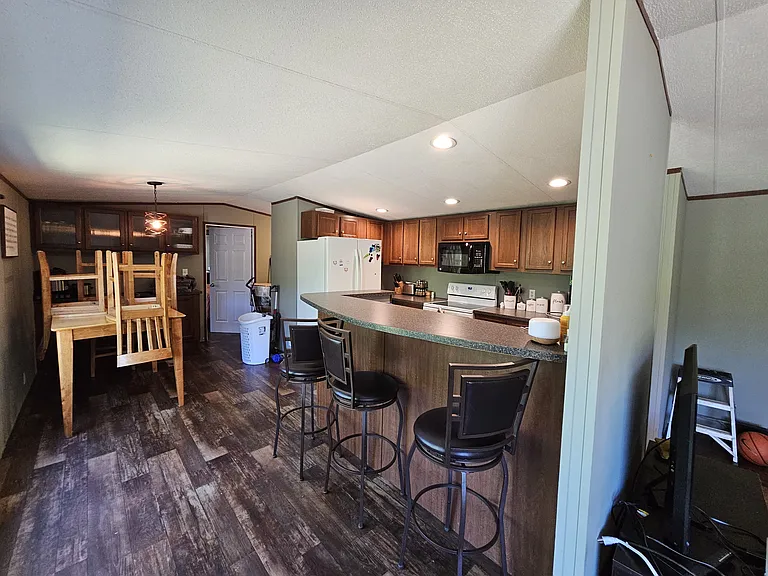 1724 Cashiers Valley Rd — Photo 5