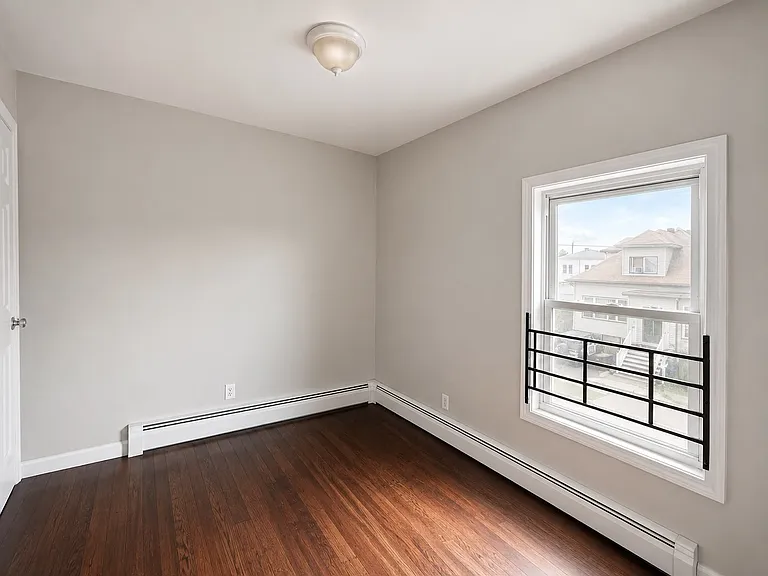 45 Carleton St #2 — Photo 11