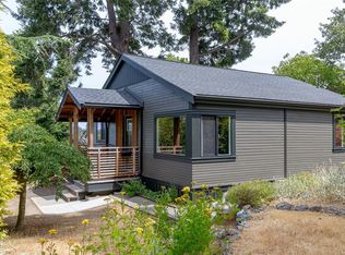 227 Stormont Rd, View Royal, BC V9B1P7