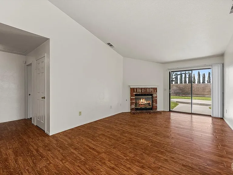 6911 Creamery Ln — Photo 5