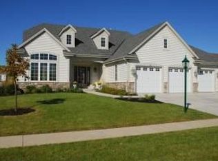 706 Bass Dr, Waterford, WI 53185