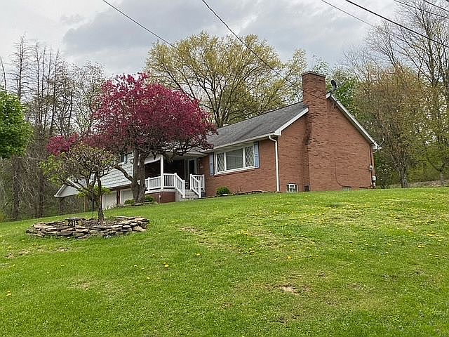 1830 sq. ft. on 0.92 acre