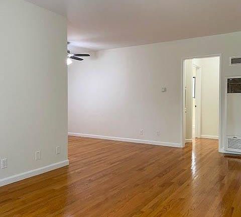 2nd image of 1312 Amherst Ave #3