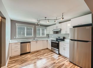 Amazing 3bed/1bath Fourplex with Backyard!, Seattle, WA 98144