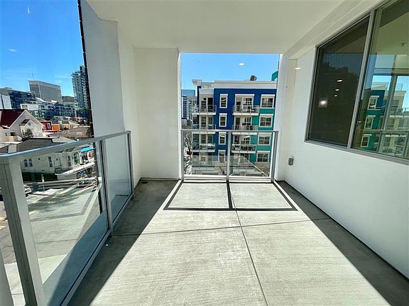 3rd image of 1746 Columbia St #309