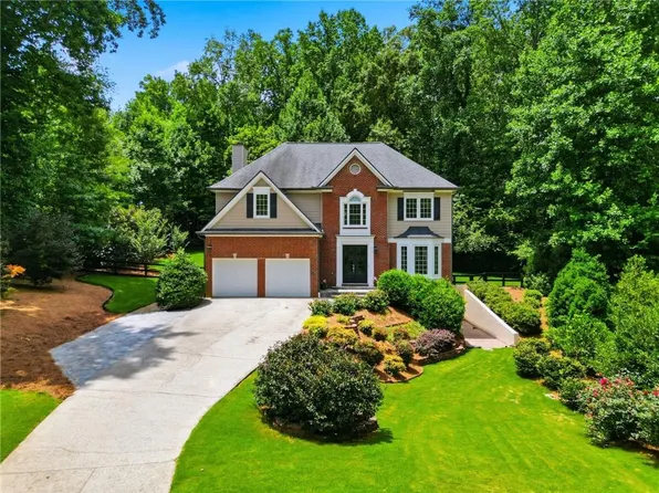 6955 Black Fox Ln, Cumming, GA 30040