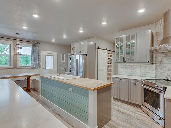 5th image of 755 Meadow Lake Dr