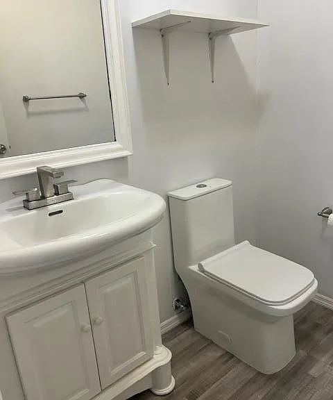 8004 Miramar Ave — Photo 13