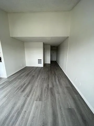 2100 Perkins Ln #206 — Photo 4