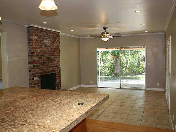 4th image of 9 Santiago Ct