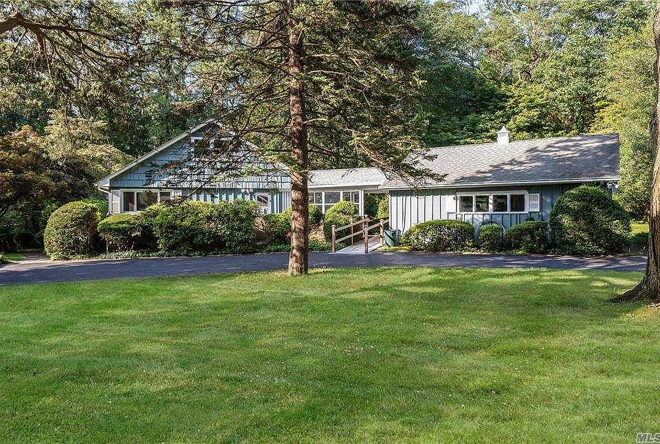 1st image of 7 Oak Ln