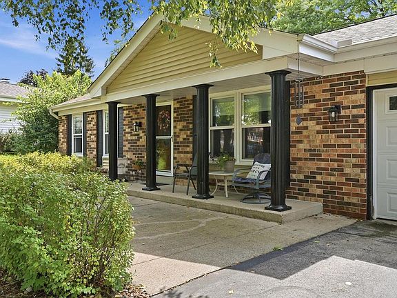 3rd image of 107 Shepard COURT