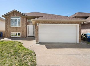 4881 Juliet Cres, Windsor, ON N9G 3A6