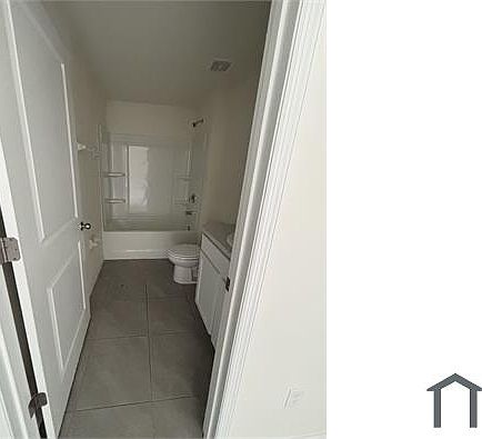3rd image of 10643 Chippewa Dr