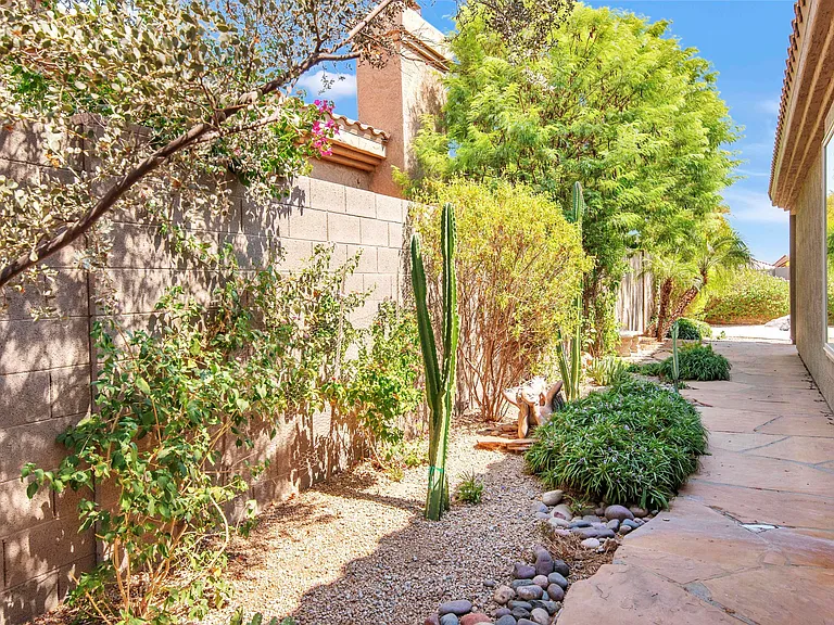 7689 E Quill Ln — Photo 41
