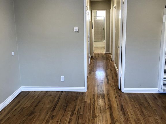 4th image of 11555 Sylvan St APT 6