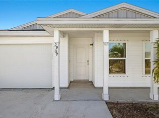 2909 NE 6th Pl, Cape Coral, FL 33909