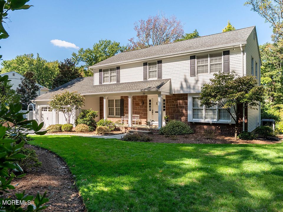 1st image of 32 Glen Oak Drive