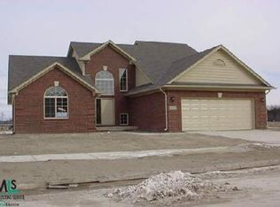 21373 Bunker Dr, Update, MI 48044