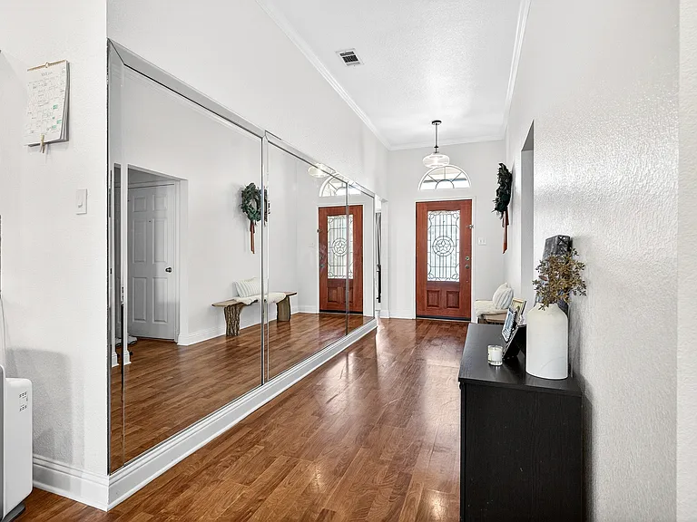 4820 Eagle Trace Dr — Photo 3