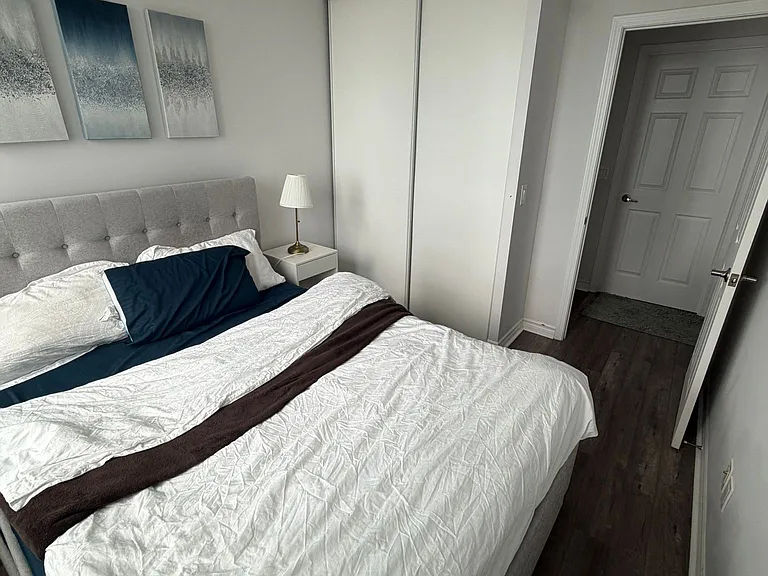 19 Grand Trunk Cres #1510 — Photo 21