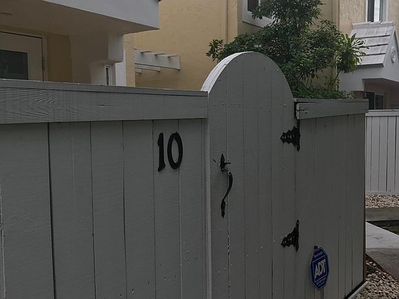 Townhome entrance