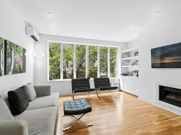 152 East 63rd Street image 3 of 22