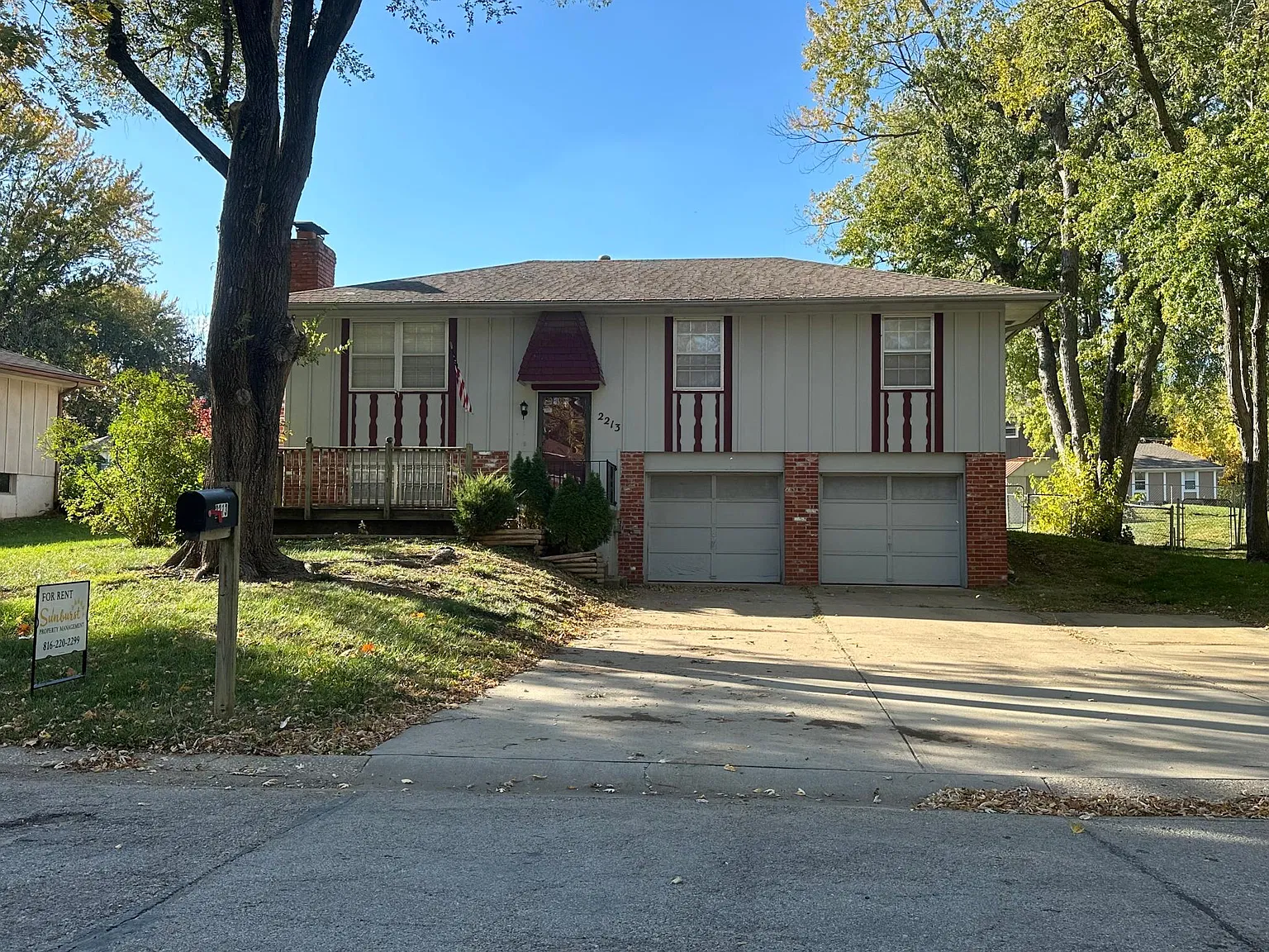 2213 SW Keystone Dr — Photo 1