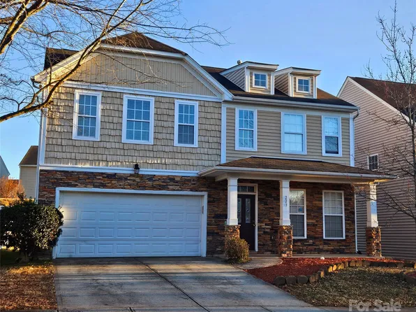 223 Minitree Ln, Charlotte, NC 28214