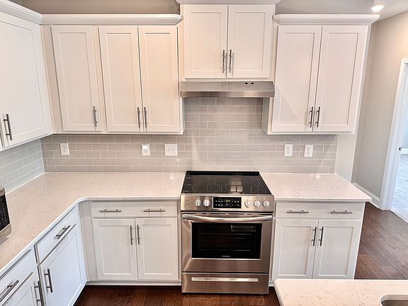 5th image of 3000 Vintage Green Ln #205