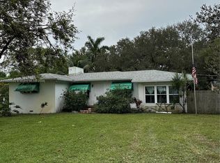 1000 NW 153rd St, Miami, FL 33169