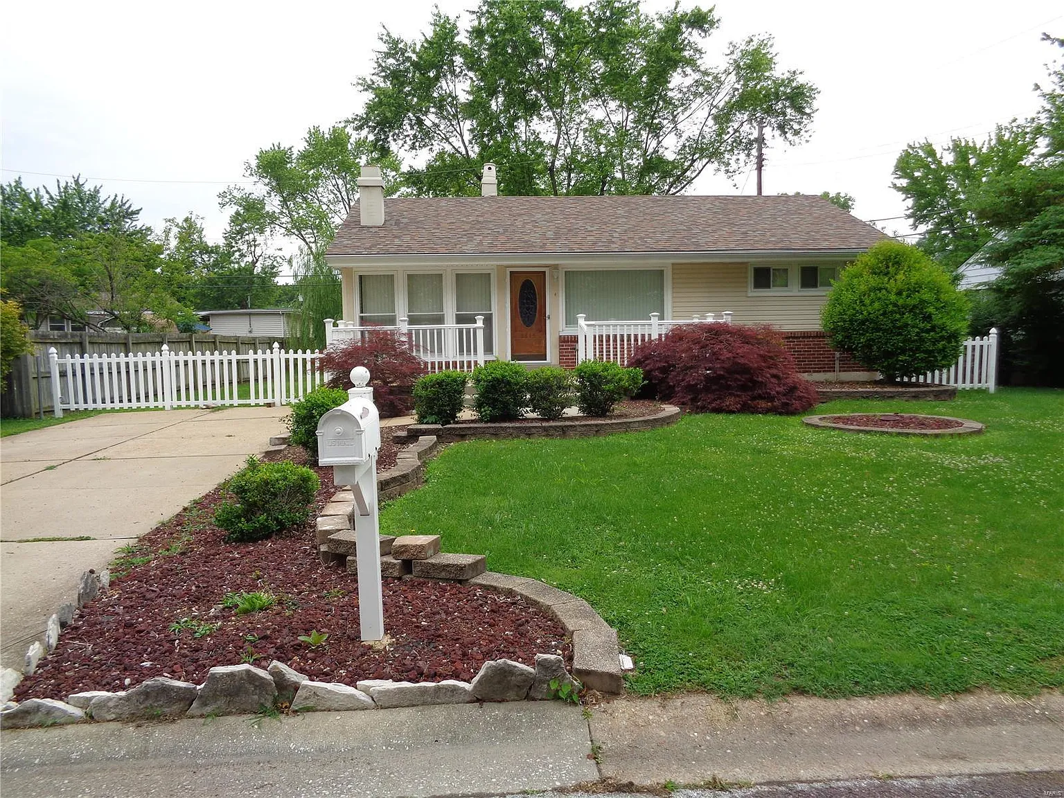 2815 Arnold Ave photo 1