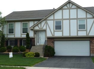 7519 W Haystack Dr, Frankfort, IL 60423