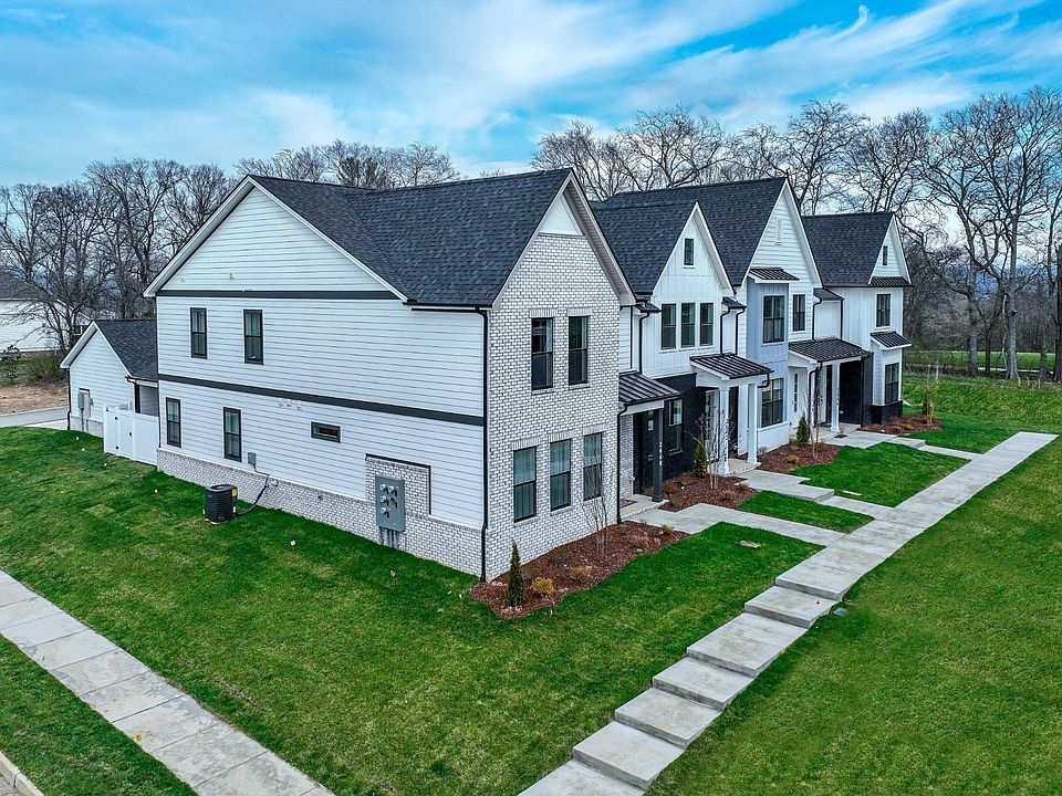 2nd image of 2738 Bramblewood Ln