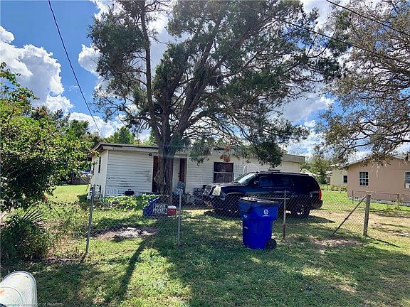 2nd image of 1207 W Circle St