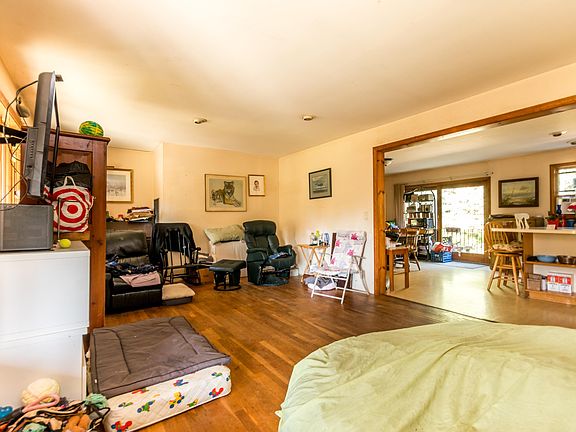 5th image of 31 Quashnet Road
