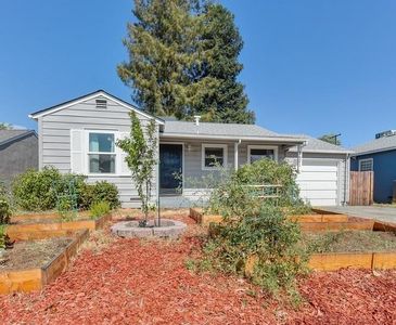 5621 Helen Way, Sacramento, CA, 95822