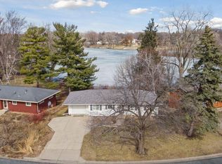8420 Meadow Lake Rd E, New Hope, MN 55428