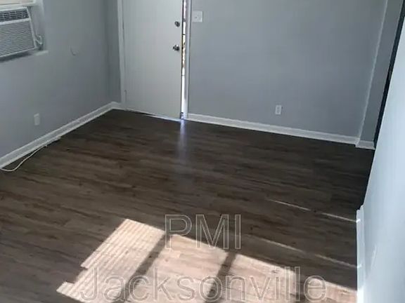 3rd image of 2719 Fairfax St #3