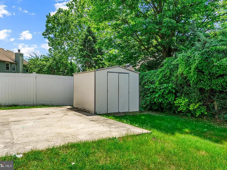 68 Franklin Dr — Photo 30