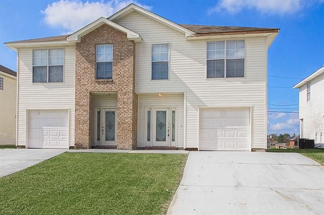 1st image of 68B Carriage Ln