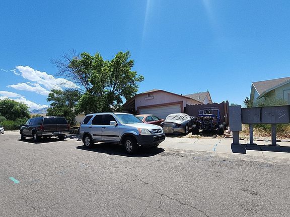 2nd image of 1541 W Canyon Shadows Ln