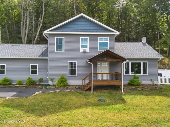 300 Gumbletown Rd, Paupack, PA 18451