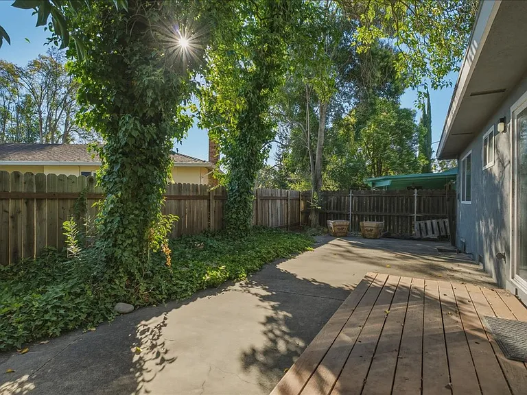 5121 Earls Ct — Photo 15