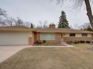 1560 Helene Dr, Brookfield, WI 53045