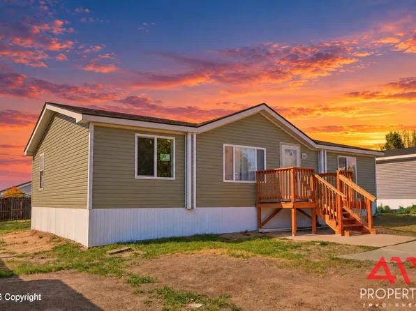 2706 Kirk St, Gillette, WY 82718